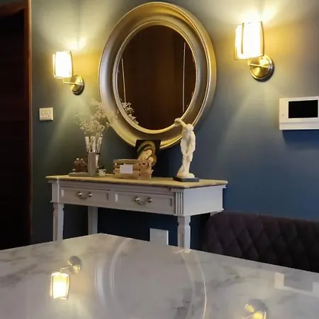 Velleran Apartment